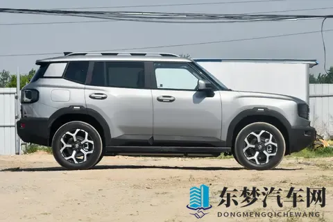 捷途山海 T1 ：15万想买个全能SUV，这款“方盒子”刚上市就火了？-1