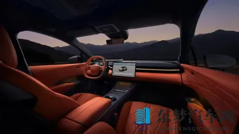 内饰升级 动力续航提升 新款极氪X迎上市-1