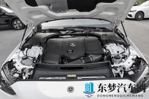 选装配置为关键 2025 款奔驰 C 级各版本怎么选-1