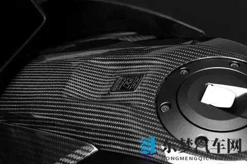 限量 100 部，KTM - 博速 2026 Brabus 1400 R 署名版-1