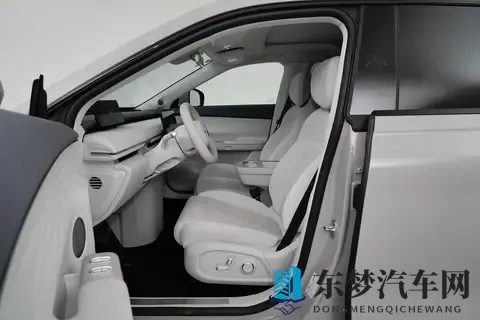 17万起买豪车？这车续航1600km，配置拉满，家用必看！-1