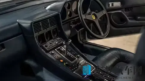 公交车掀开奶罩边躁狠狠躁动态图：公交惊现不雅一幕，文明出行谁来守护？-2