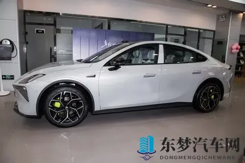 1399万元起，深蓝L06，一车满足多场景需求，适合年轻人-2