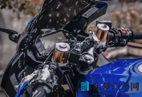 摩托车洗车避坑指南：5个常见误区，新手必看-3