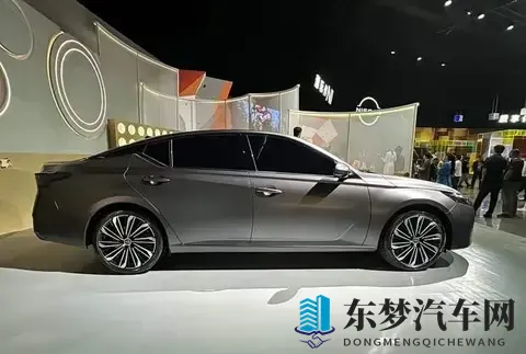 东风日产天籁首搭鸿蒙座舱 智能座舱再升级-2