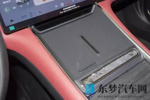 2025款星纪元ES增程版Pro高速辅助驾驶:家用与科技的巧妙融合-1