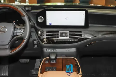 雷克萨斯LS实力出众，提供四款配置可选-3