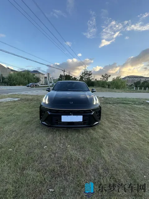 XAX MANTA UZUN HAYA什么意思：XAX MANTA UZUN 解析何意-2