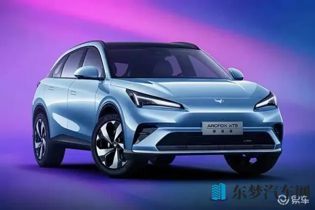 香蕉插入蜜桃：香蕉与蜜桃亲密接触瞬间-1