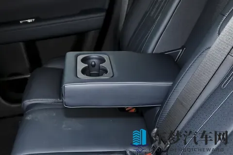 方程豹钛7 2025款 200KM两驱Max版:智能豪华SUV的价值新标杆-2