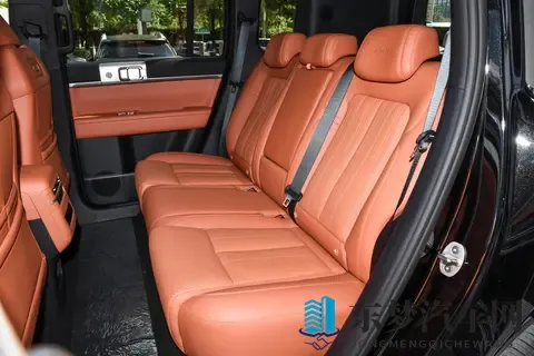 方程豹钛 7 2025 款 135KM 两驱 Pro 版：兼顾实用与性价比的家用 SUV-2