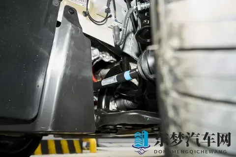 10万级家用MPV宝藏！星光730 PHEV：好开又好坐，全家出行不费钱-2