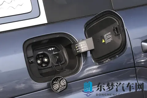 方程豹钛 7 2025 款 135KM 两驱 Pro 版：兼顾实用与性价比的家用 SUV-3