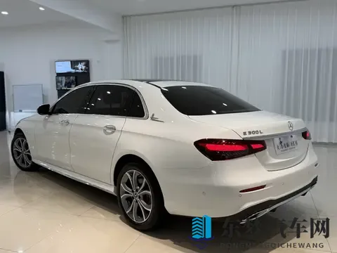 30万拿下22年奔驰E级，豪华座驾轻松拥有！-1