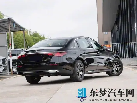 奔驰变相降价？奔驰E级推入门版车型，4299万元减配了哪些配置？-3