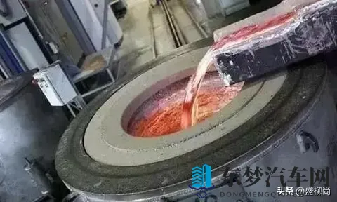 轮毂里灌沙子？劳斯莱斯背锅，流量在演戏-1