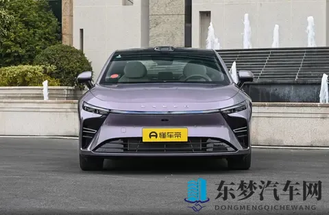 电动轿车全能选手咋炼成的?试驾2025款星纪元ES Ultra四驱旗舰版-1