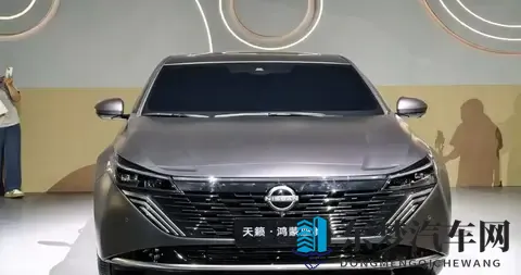 2026款日产天籁实车，车身修长时尚，搭载20T引擎，售价18万起！-3