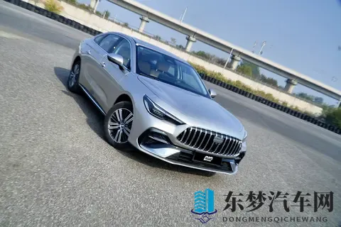 年轻人选车的版本答案?吉利银河星耀6的真实感受!-3