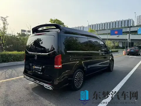 准新奔驰威霆，3万公里商务舱，338万拿下！-2