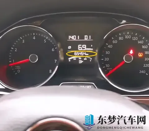 跑了六万五千公里的大众宝来，车速一上50就像开船，怎么回事？