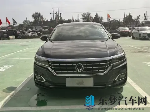 21年帕萨特，330TSI豪华版，一手准新，12万不到家用正合适-1