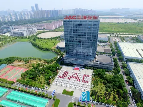 高端突破与基盘稳固比翼齐飞，江淮汽车步入新征程？-1