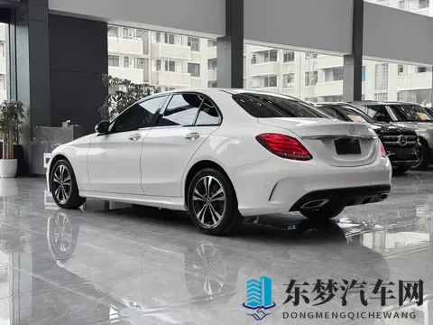 12万多拿下白色奔驰C级，体验优雅运动风？-2