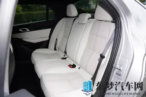 10-15万买紧凑级燃油车，领克03值得冲！为啥推荐你看看？-3