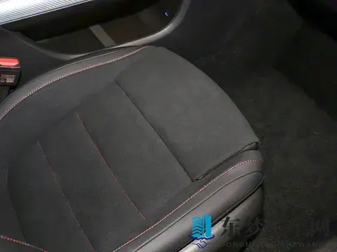 911黄色软件：汽车新革命：神秘软件颠覆驾驶体验-2