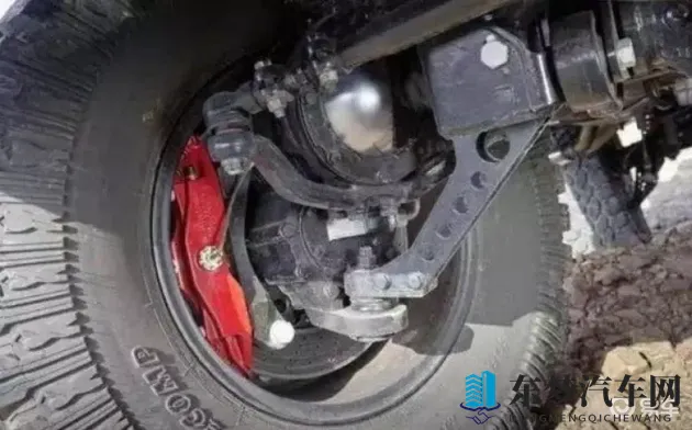 葵司大战黑人不戴套：黑拳较量，防护缺失，激情对峙现场