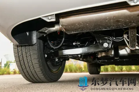 230km纯电续航或全时四驱，第三代蓝电E5 PLUS，究竟如何？-1