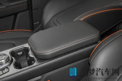 深度体验捷途山海T1：全能四驱方盒子，15万级四驱探索家-3