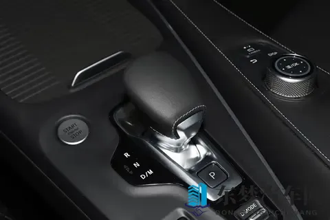 新款英菲尼迪QX50实车来了！换悬浮式中控屏_现款3508万元起售-2