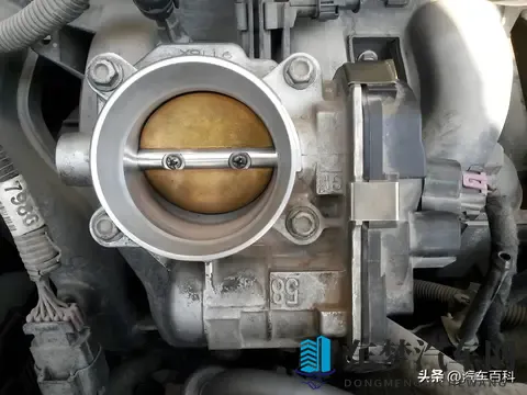 玻璃升降叫揺玻璃？踩油门控制的是进气量，为什么不叫踩气门？-1