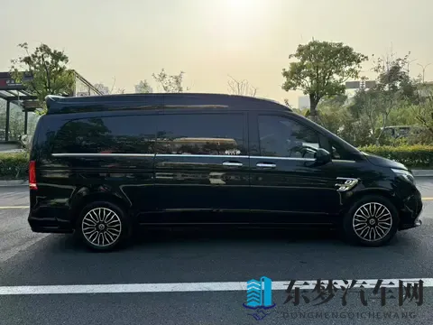 准新奔驰威霆，3万公里商务舱，338万拿下！-1