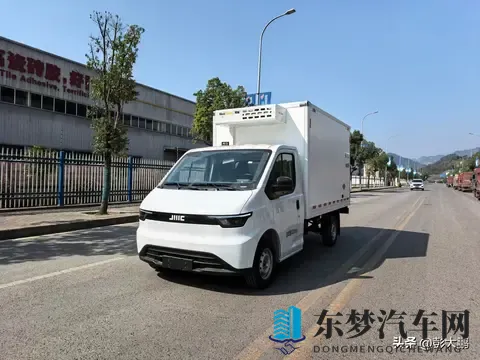 同一款底盘：4种不同的改装方式