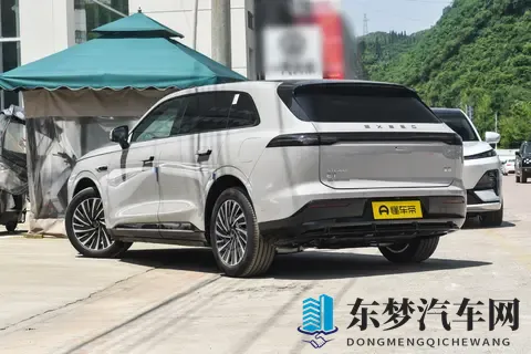 试驾2025款星纪元ET增程Max四驱:豪华实用大五座,全方位深体验-1