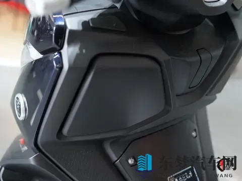 德系平台+国产价格，2025款无极SR4 Max中排踏板，售价29999元起