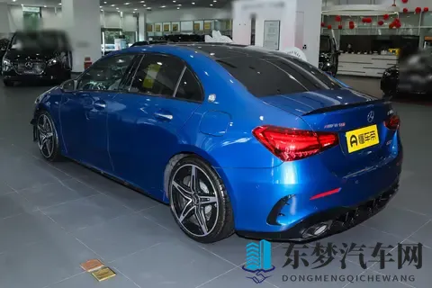 奔驰A级AMG两个版本有啥区别，应该怎么选？-1