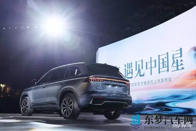 卡在洗衣机里的姐姐：汽车安全设计：揭秘如何保障乘客逃生安全-1