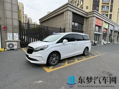 15万拿下20款别克GL8陆尊，家用_商务都合适？-3