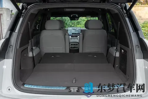 比亚迪又出狠货，腾势N8L大六座SUV，豪华又实用，值得拥有!-2