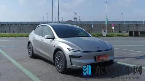 国产性色av：国产影片中的激情片段回顾-2