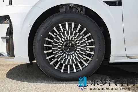 全能奶爸新宠，极氪009：家用太香了，优惠再加码，抄底好时机！-1