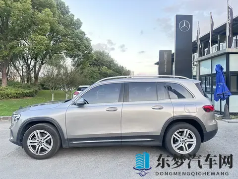 15万多拿下准新奔驰GLB，家用代步香不香？-3