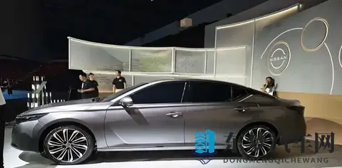 2026款日产天籁实车，车身修长时尚，搭载20T引擎，售价18万起！-2