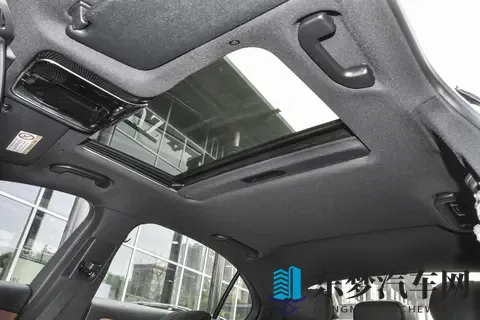 2025 款奔驰 C 级各版本适配建议：以选装配置为核心-2