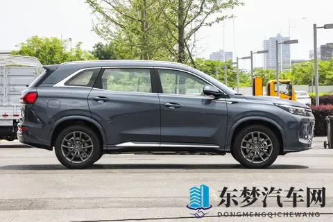 1198万买230km续航插混！第三代蓝电E5 PLUS，这次能翻身吗？-2