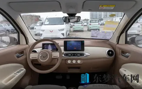 怪不得受欢迎，五菱宏光MINI EV稳坐销冠位置，直接入手顶配没商量